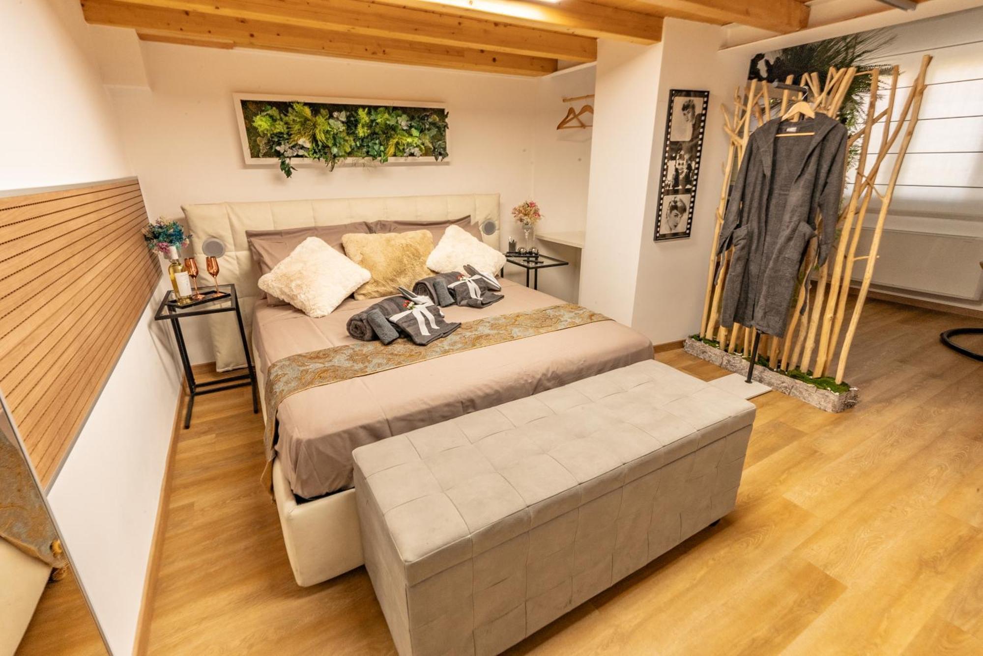 Luxe & Central Haven - Jacuzzi, Sauna, Steam, Private Parking Côme Extérieur photo
